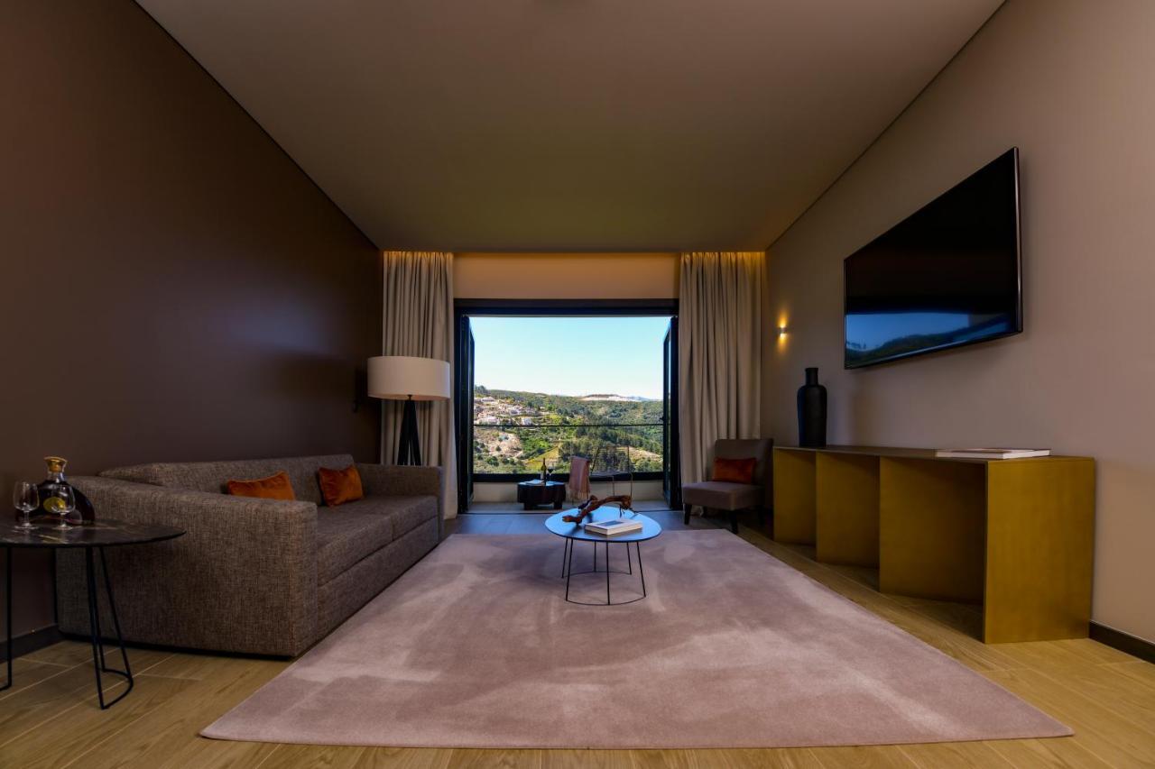Mw Douro Wine & Spa ซานตามาร์ตาเดเปนาเกียว ภายนอก รูปภาพ A room at the hotel