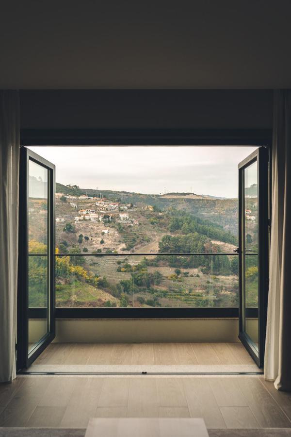 Mw Douro Wine & Spa ซานตามาร์ตาเดเปนาเกียว ภายนอก รูปภาพ View of the village from the hotel