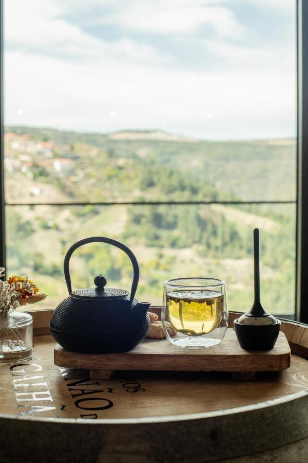 Mw Douro Wine & Spa ซานตามาร์ตาเดเปนาเกียว ภายนอก รูปภาพ A glass of tea