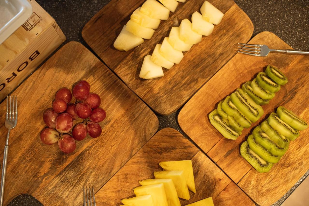 Mw Douro Wine & Spa ซานตามาร์ตาเดเปนาเกียว ภายนอก รูปภาพ Fruit platters